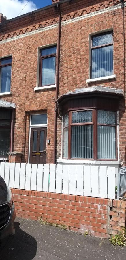 St. James Street Townhouse 벨파스트 외부 사진