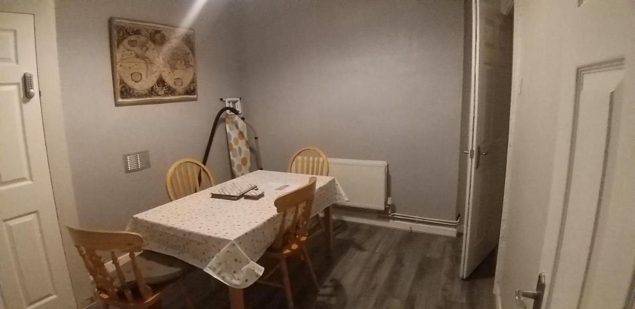 St. James Street Townhouse 벨파스트 외부 사진